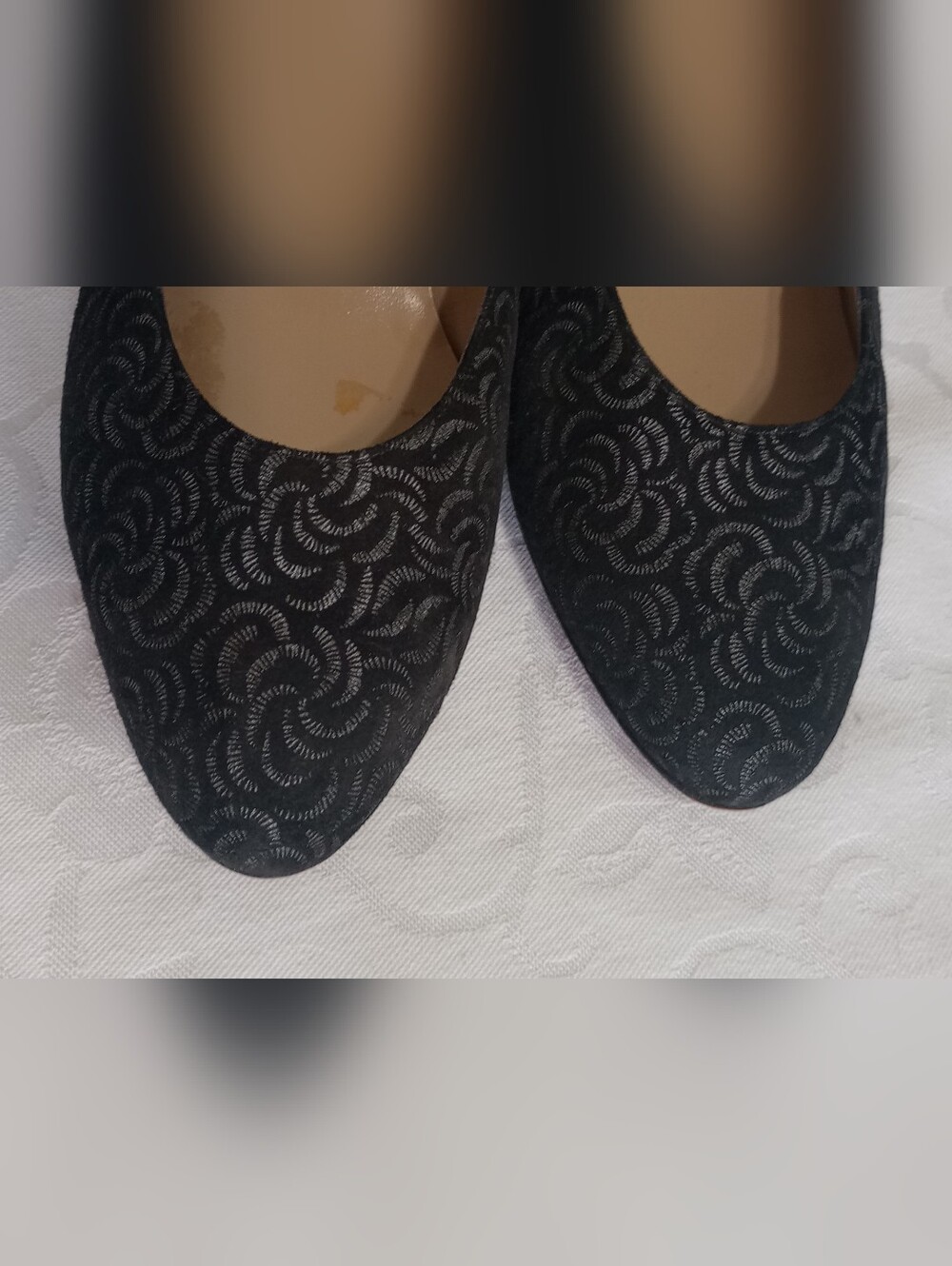 Salvatore Ferragamo Black Patterned Pointed-Toe Flats - Picture 5 of 10